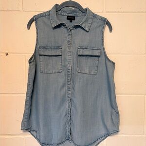 Who What Wear Light Blue Sleeveless Button Down Shirt